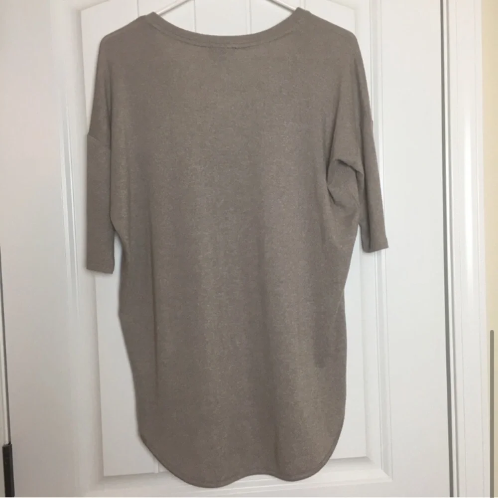Express High Low V Neck Top Size XS - Picture 4 of 4
